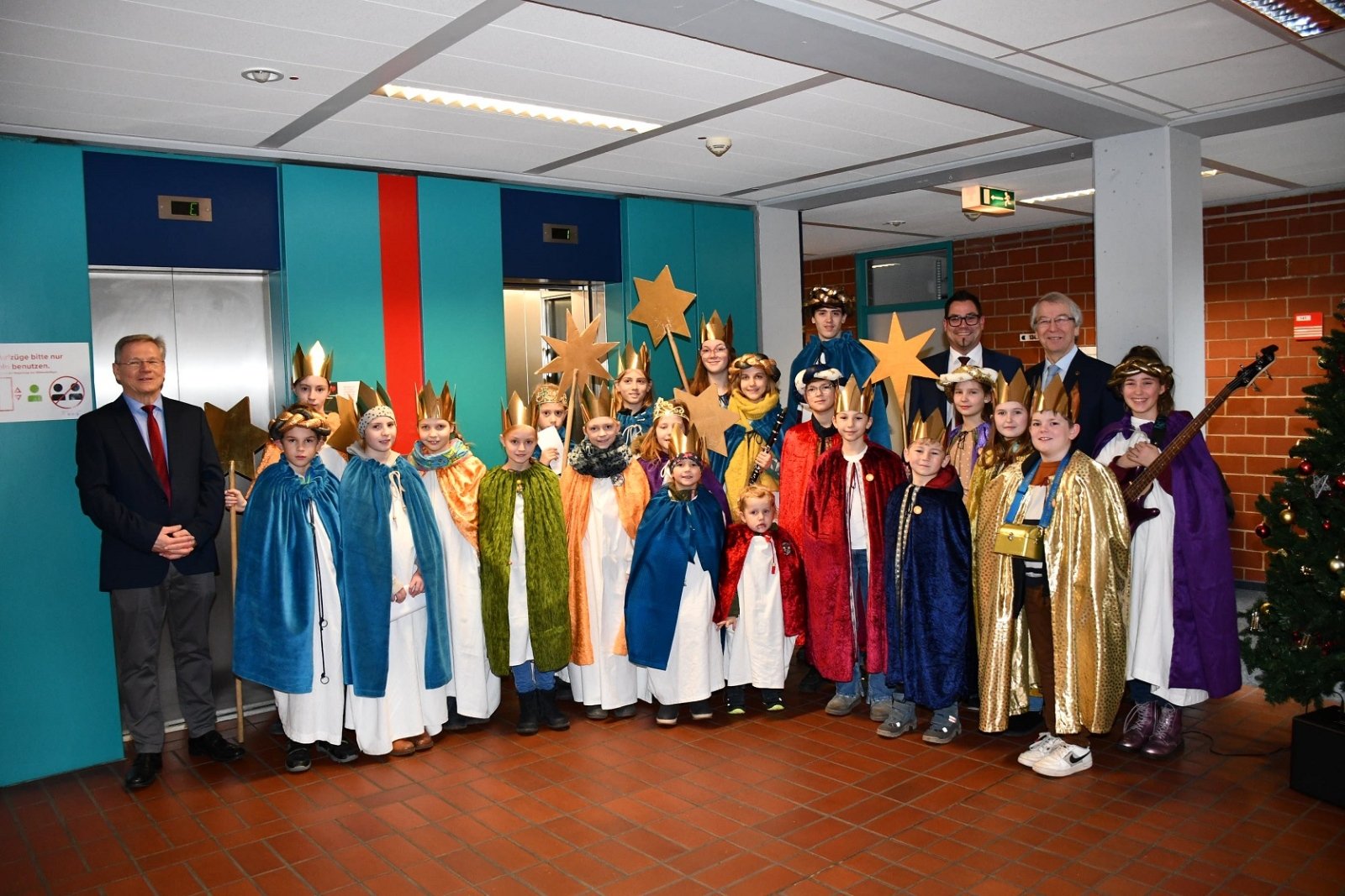 Sternsinger im Hürther Rathaus (c) Stadt Hürth