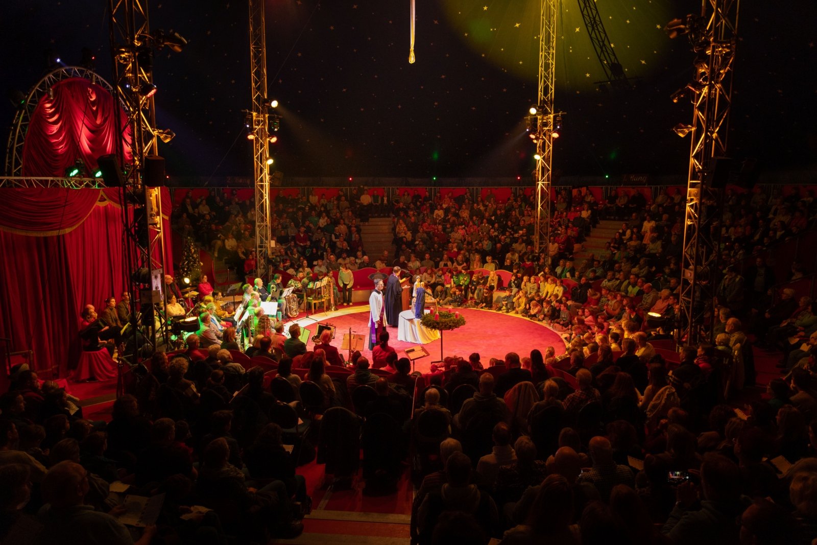 Circus Jonny Casselly junior Manege (c) Julia Krüger
