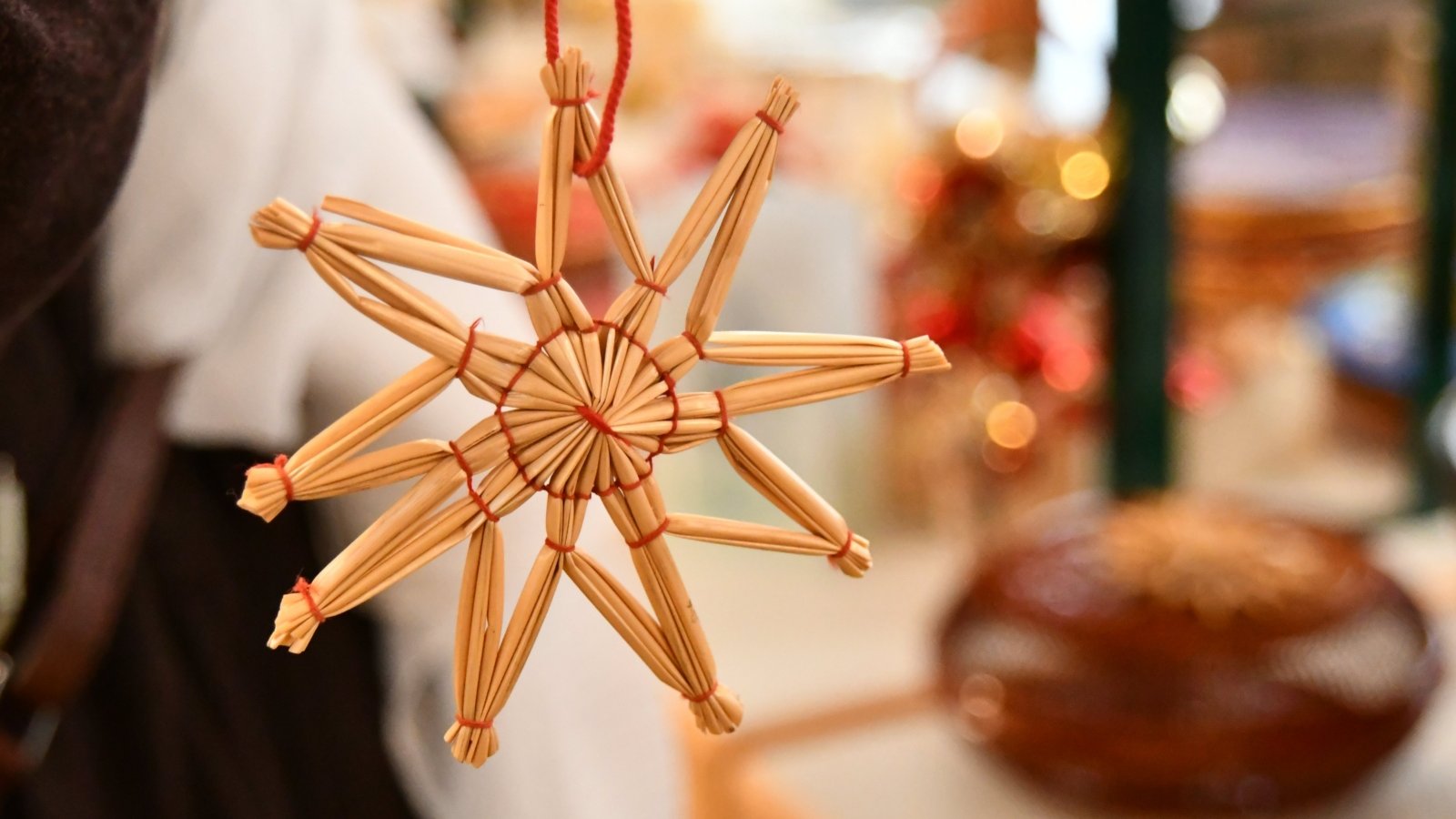 Strohstern (c) Yohanes_Vianey_Lein_pfarrbriefservice2