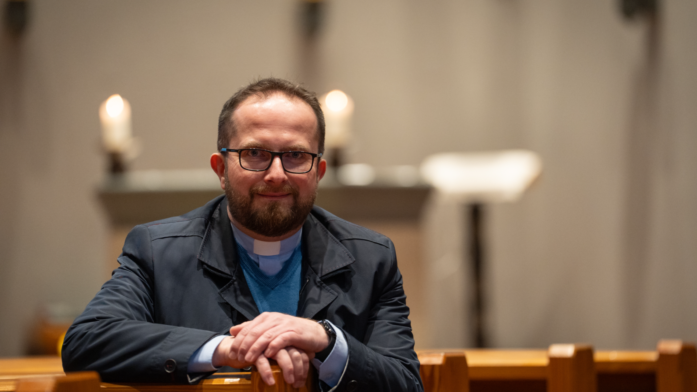 Pfarrer Krzysztof Zasanski (c) Paul Sendt