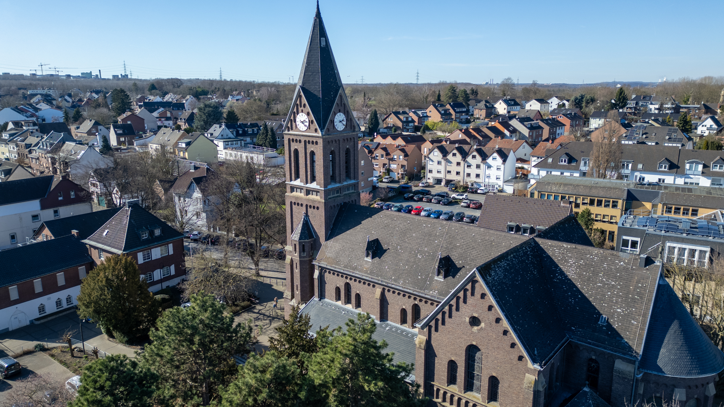 Kirche St. Katharina Alt-Hürth von oben_1