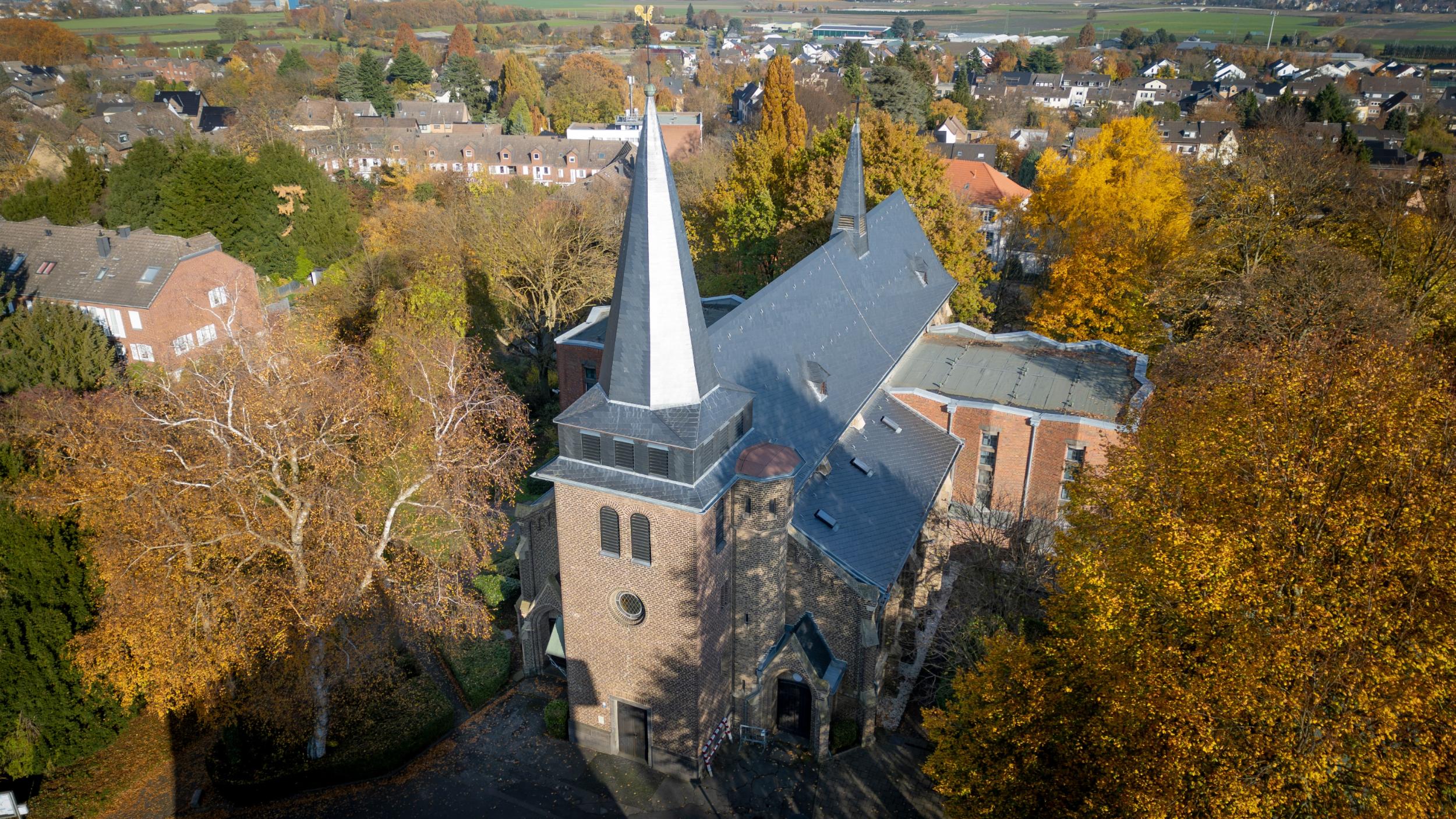 Kirche St. Martinus Fischenich von oben_3