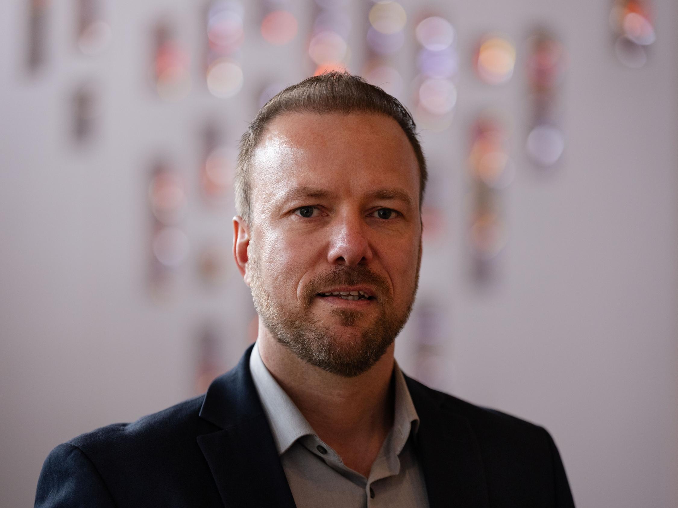 Bild von dem Verwaltungsleiter Dennis Hübner