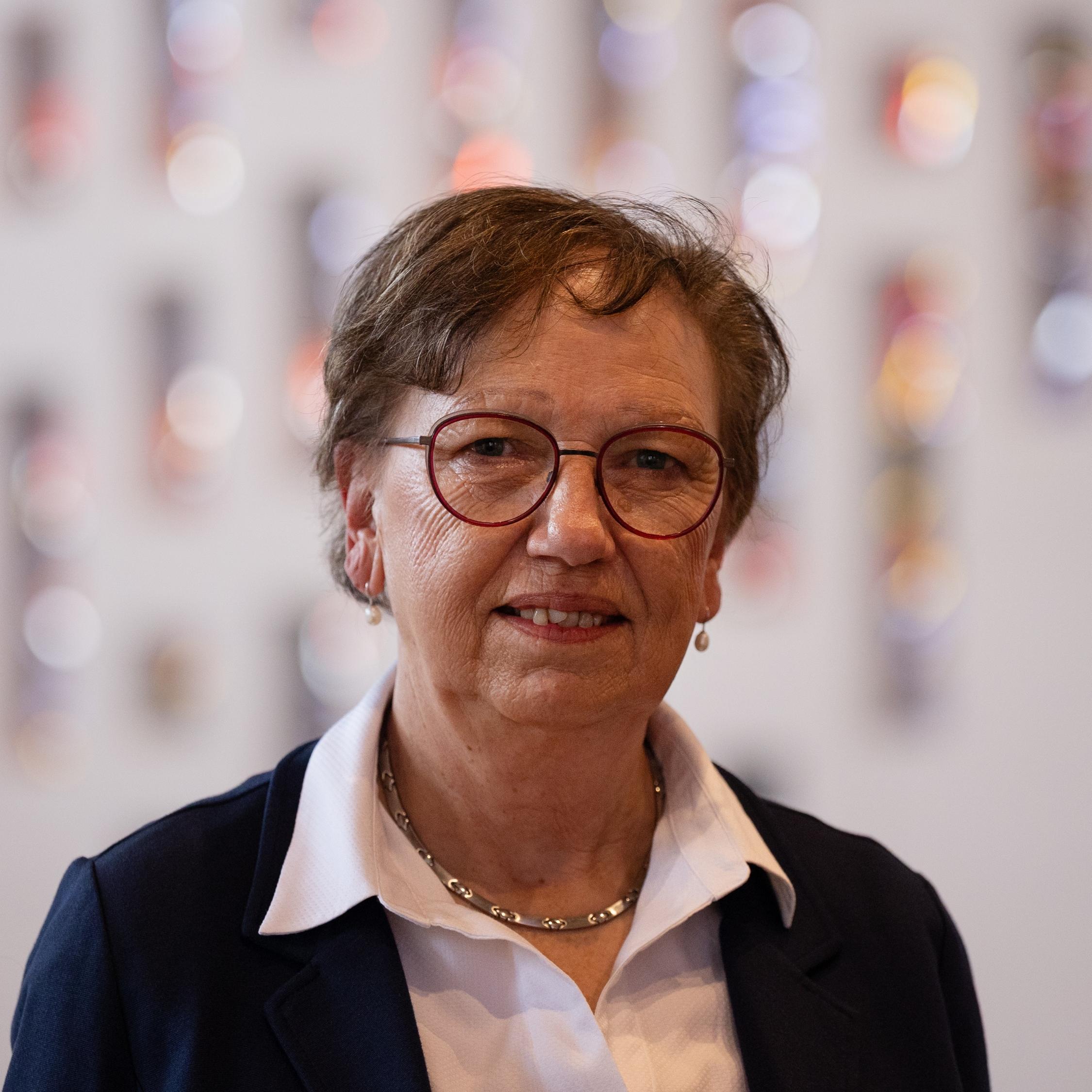 Bild von Pfarrsekretärin Ursula Stähler