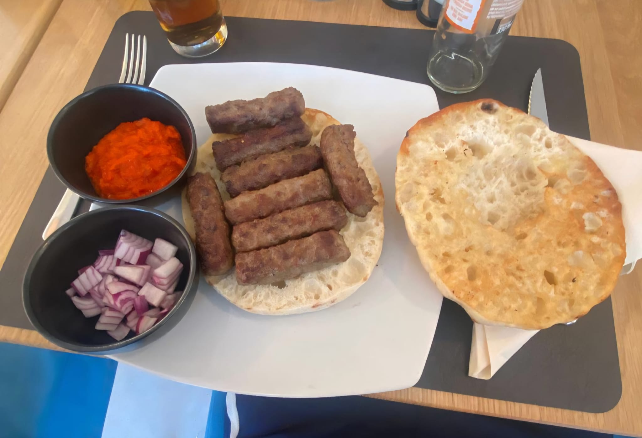 Kroatisches Essen der Jugendfahrt