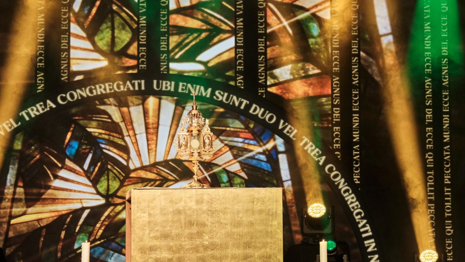 Anbetung im Saal